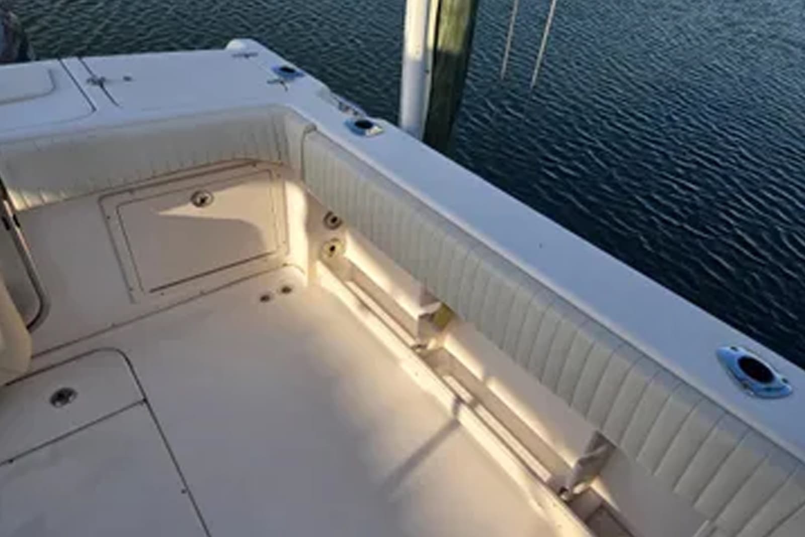 2004 Grady-White Express 330