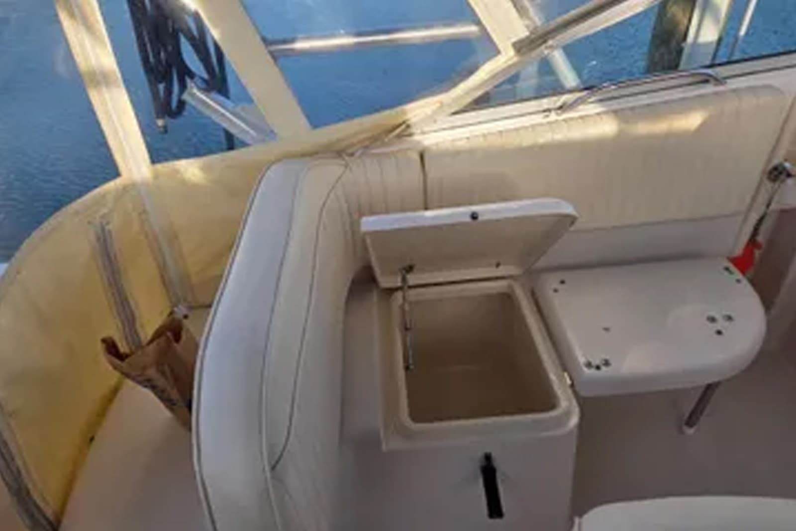 2004 Grady-White Express 330