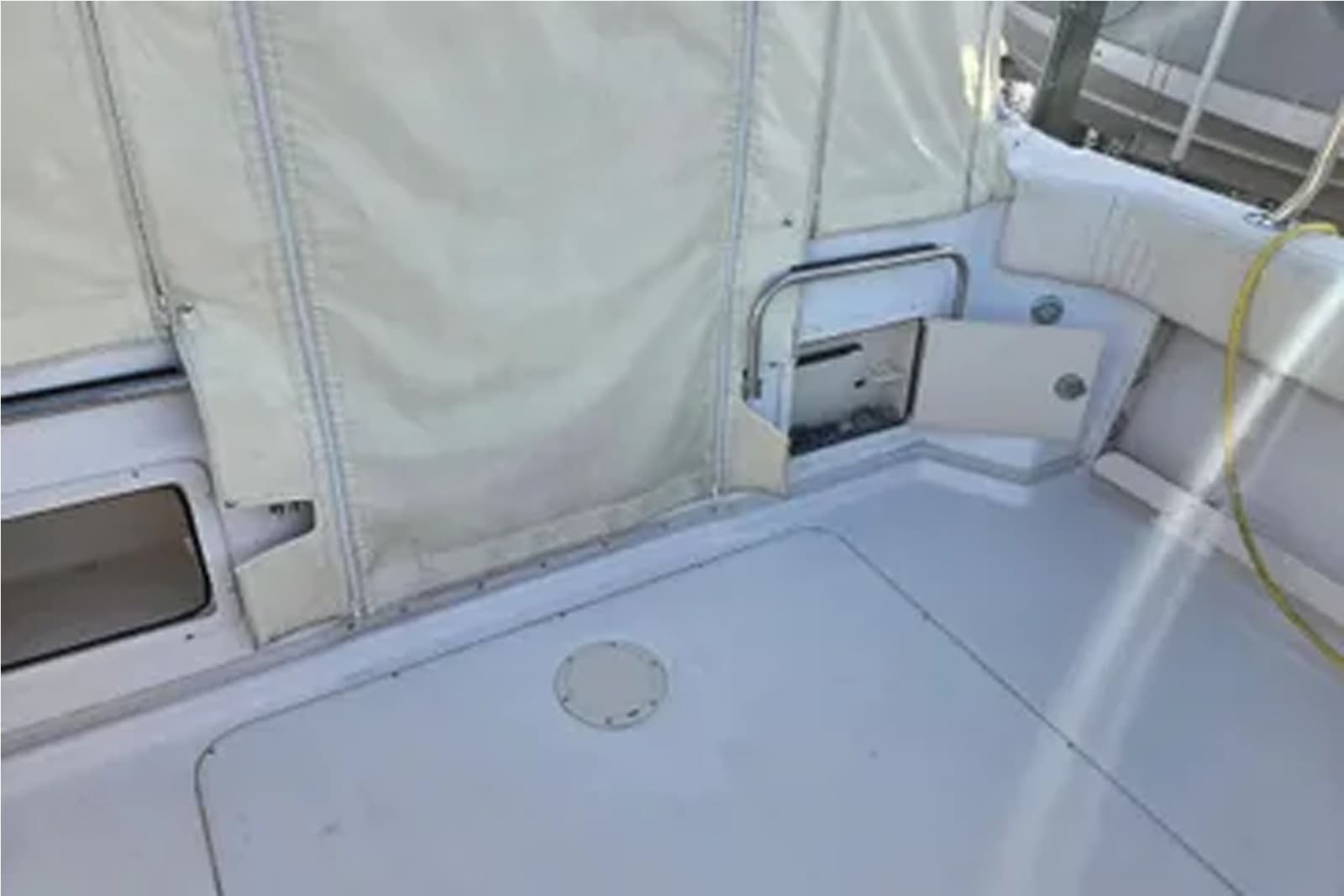 2004 Grady-White Express 330