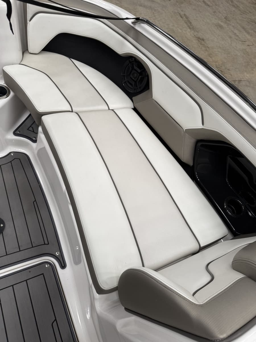 2018 Yamaha Boats 212 Limited S