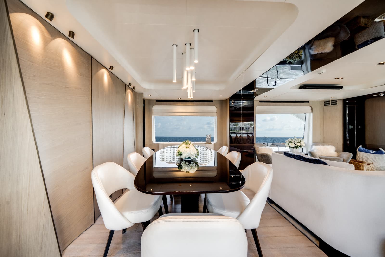 2020 Azimut GRANDE 27M - Photo 17
