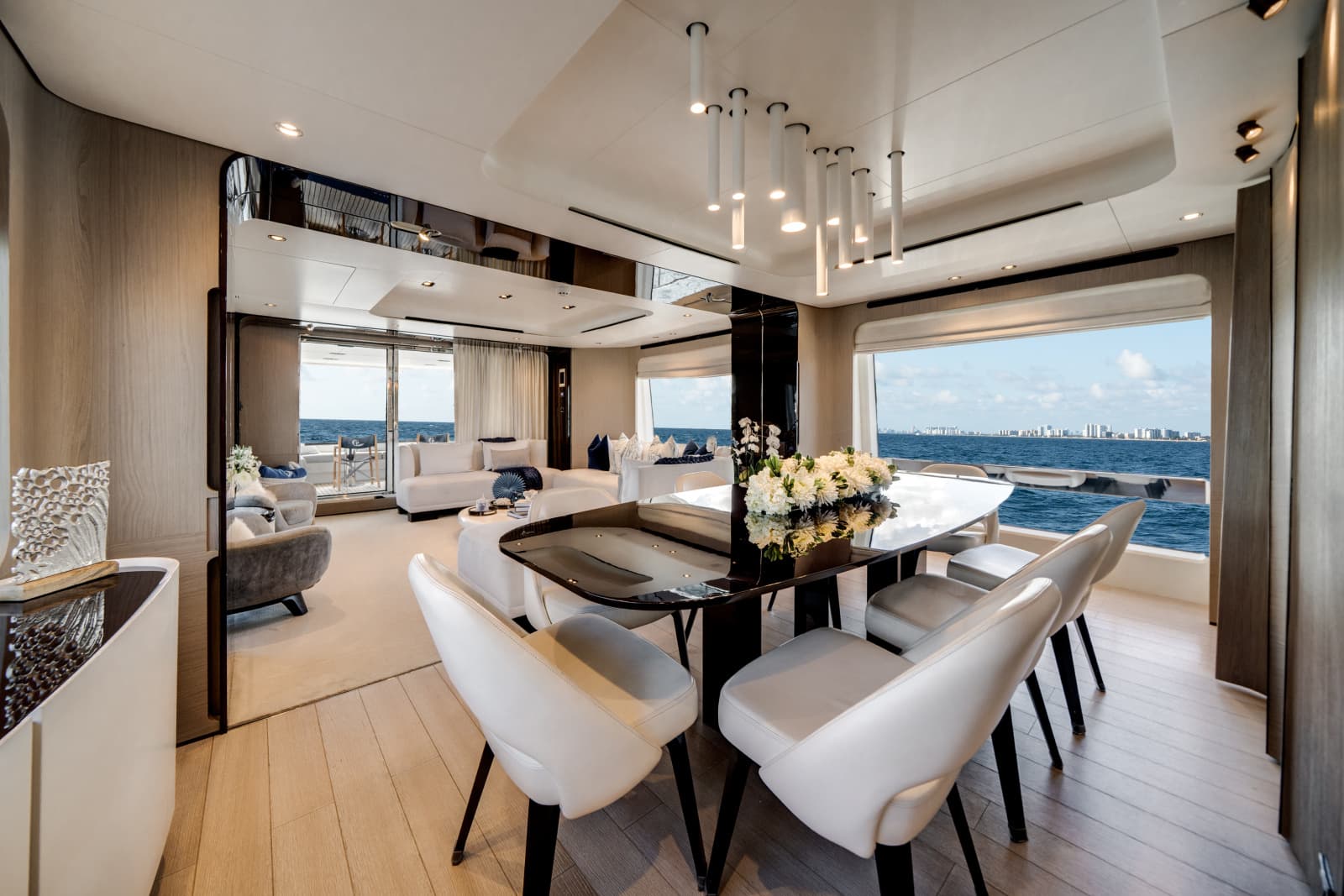 2020 Azimut GRANDE 27M - Photo 16