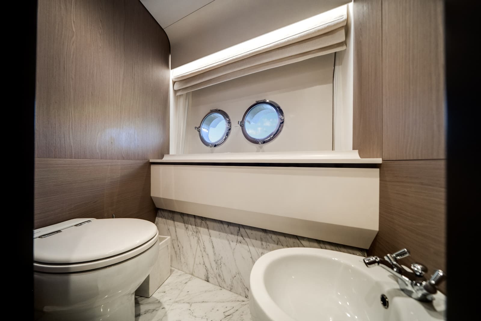 2020 Azimut GRANDE 27M - Photo 31