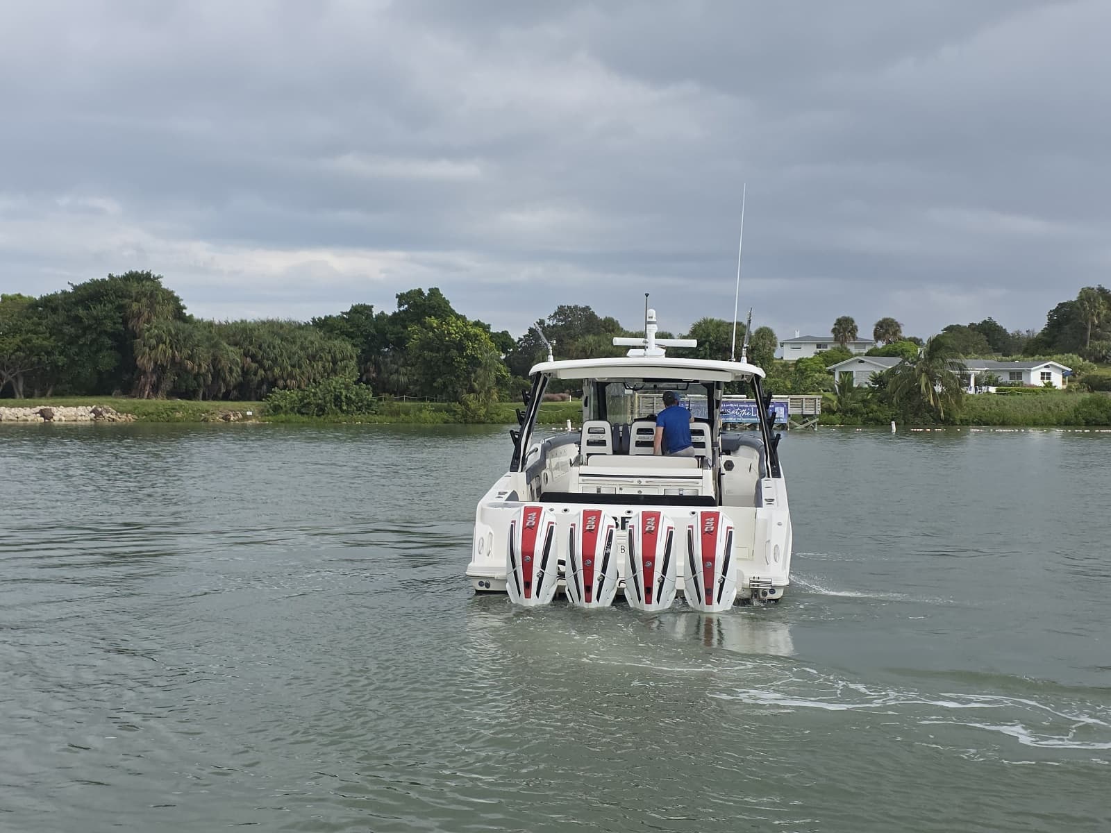 2021 Boston Whaler 420 Outrage - Photo 9