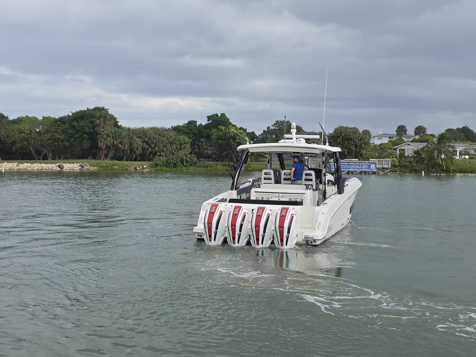 2021 Boston Whaler 420 Outrage - Photo 10
