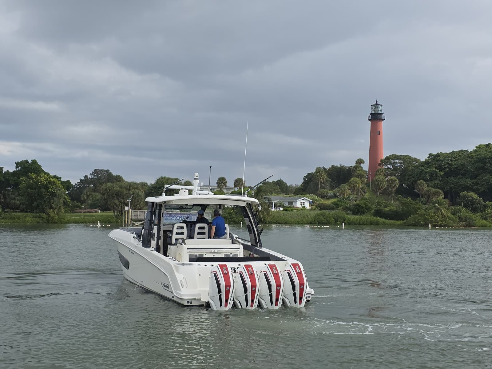 2021 Boston Whaler 420 Outrage - Photo 8
