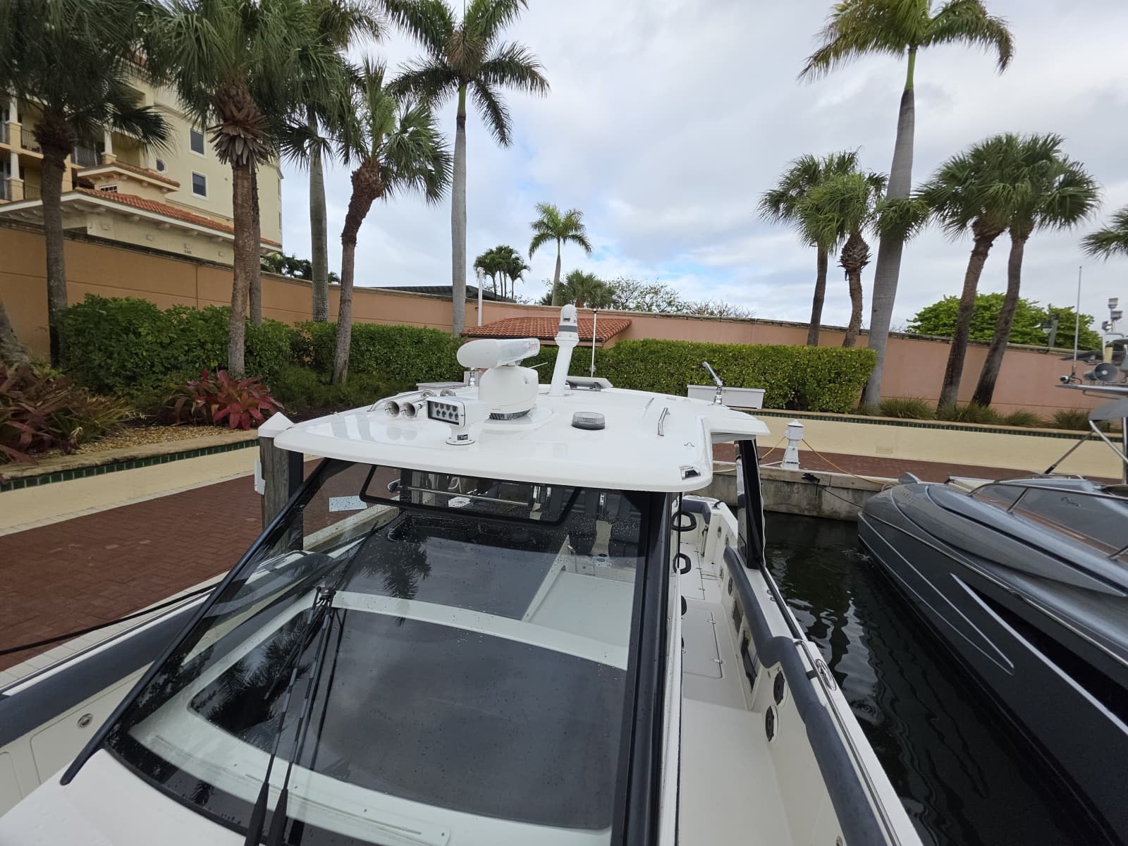 2021 Boston Whaler 420 Outrage - Photo 44