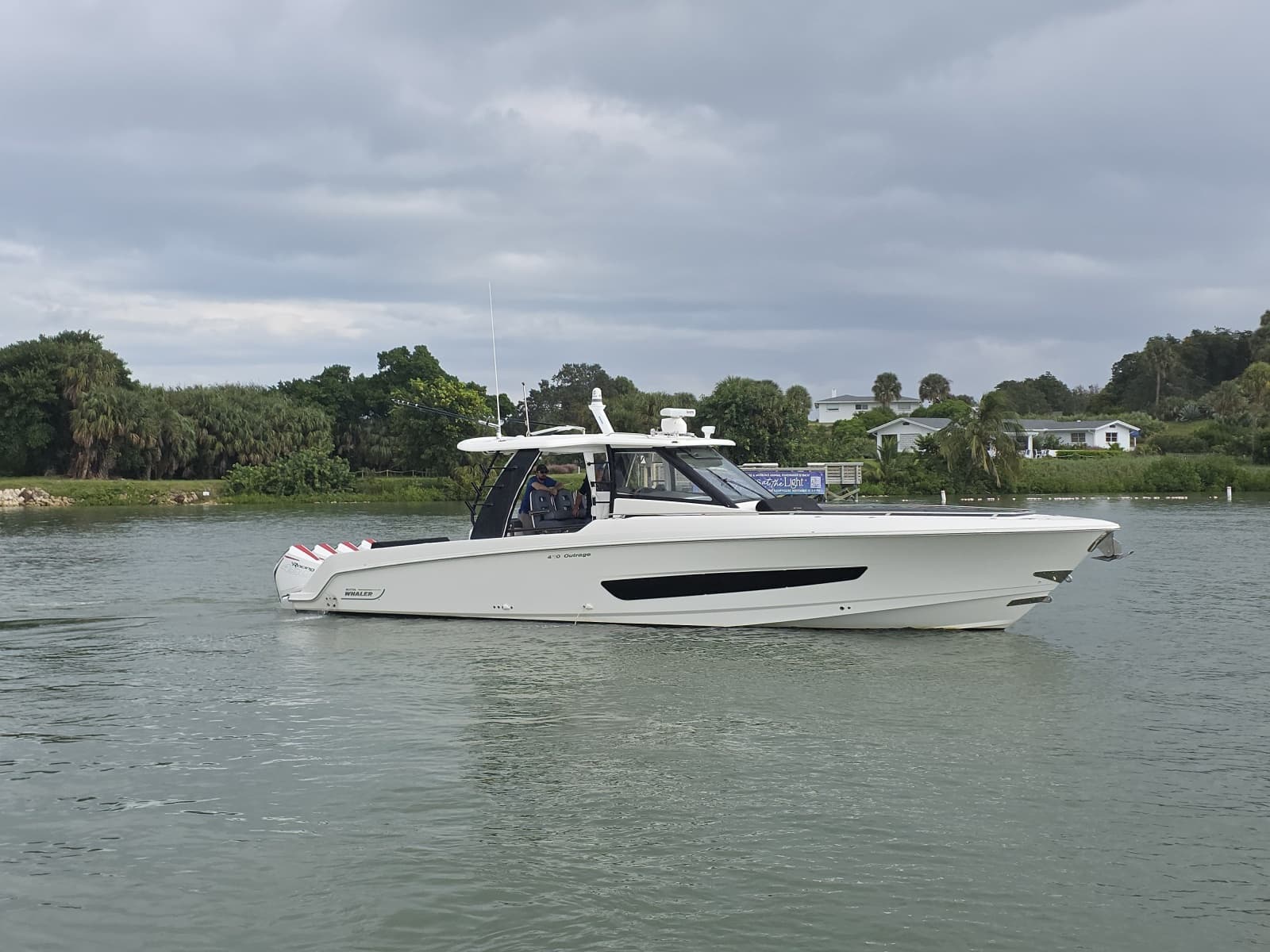 2021 Boston Whaler 420 Outrage - Photo 14