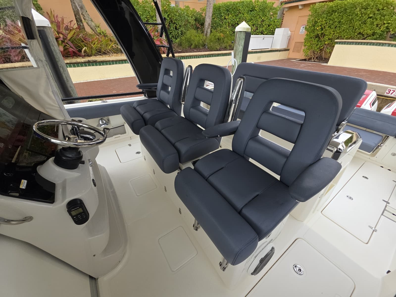2021 Boston Whaler 420 Outrage - Photo 45