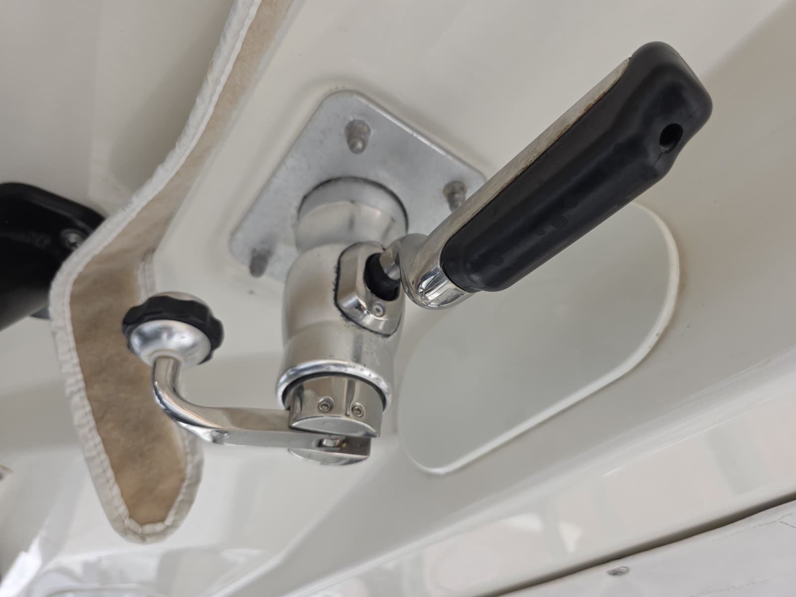 2021 Boston Whaler 420 Outrage - Photo 92