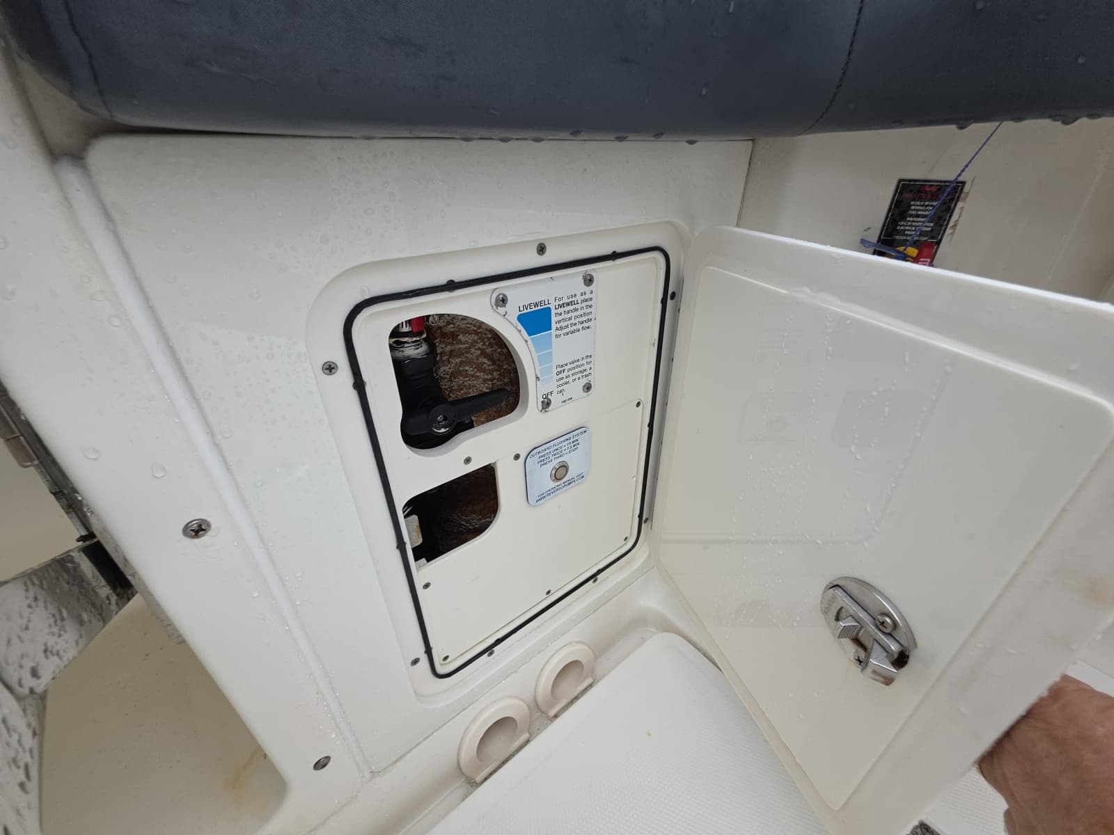 2021 Boston Whaler 420 Outrage - Photo 51