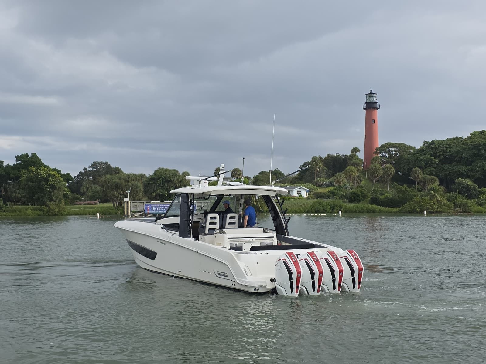 2021 Boston Whaler 420 Outrage - Photo 7