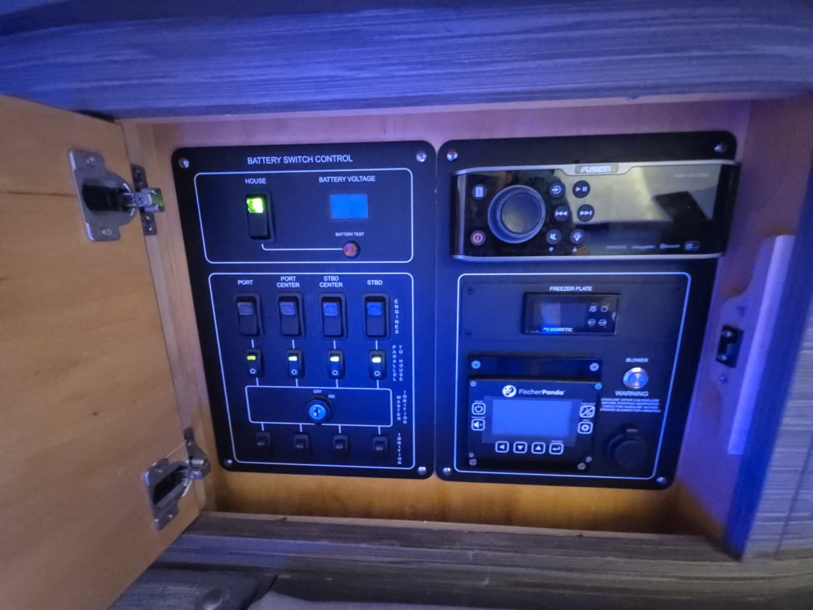 2021 Boston Whaler 420 Outrage - Photo 84