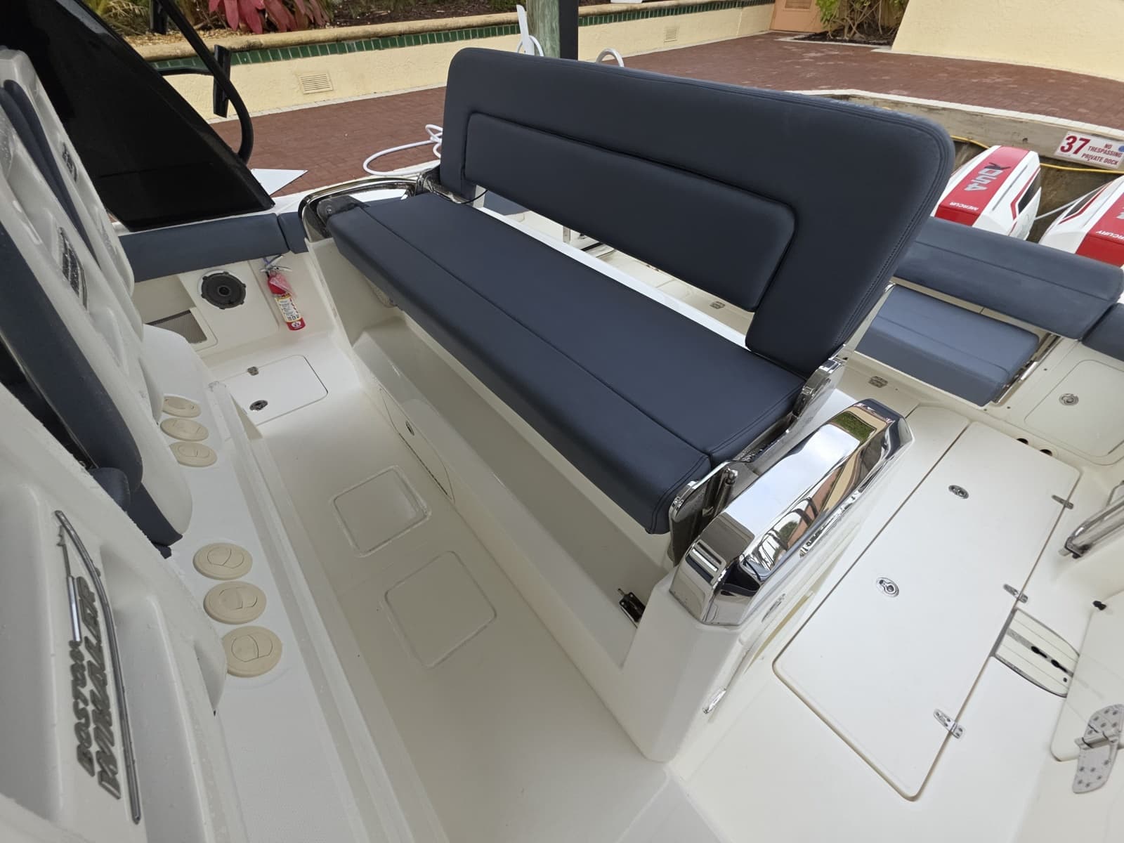 2021 Boston Whaler 420 Outrage - Photo 46