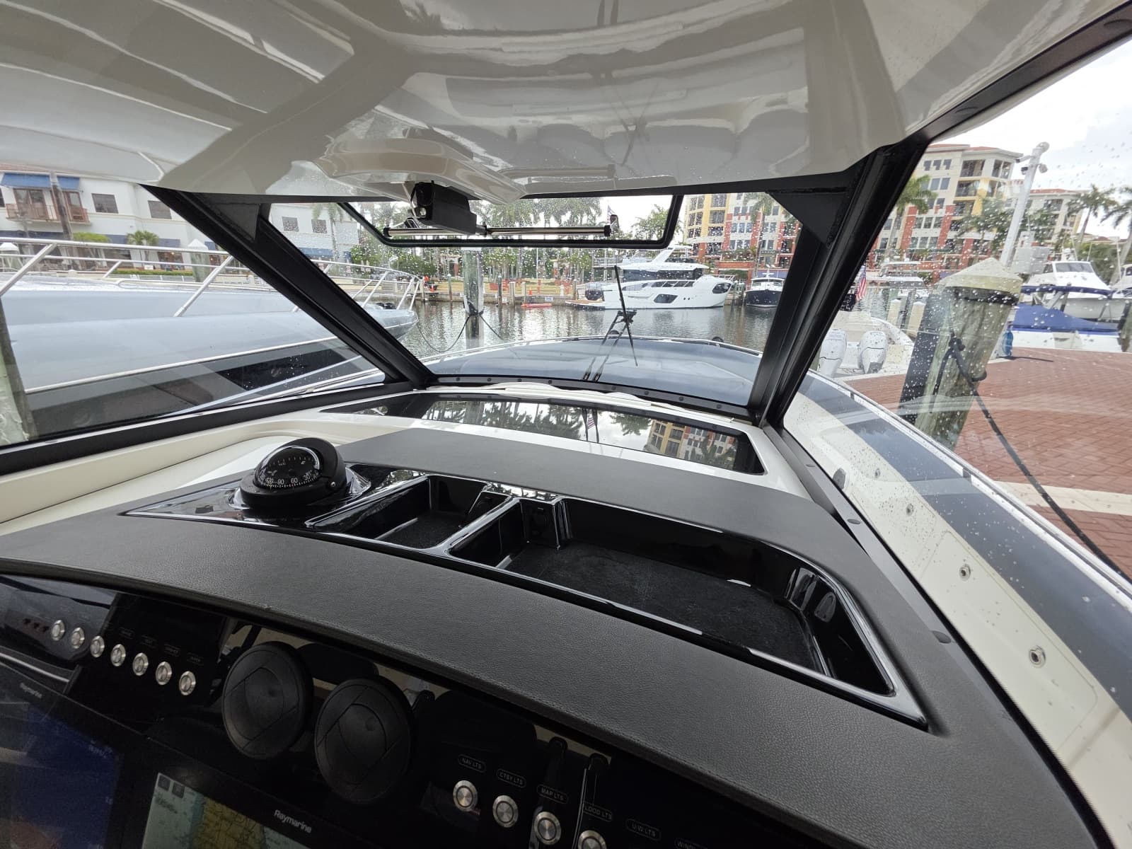 2021 Boston Whaler 420 Outrage - Photo 35
