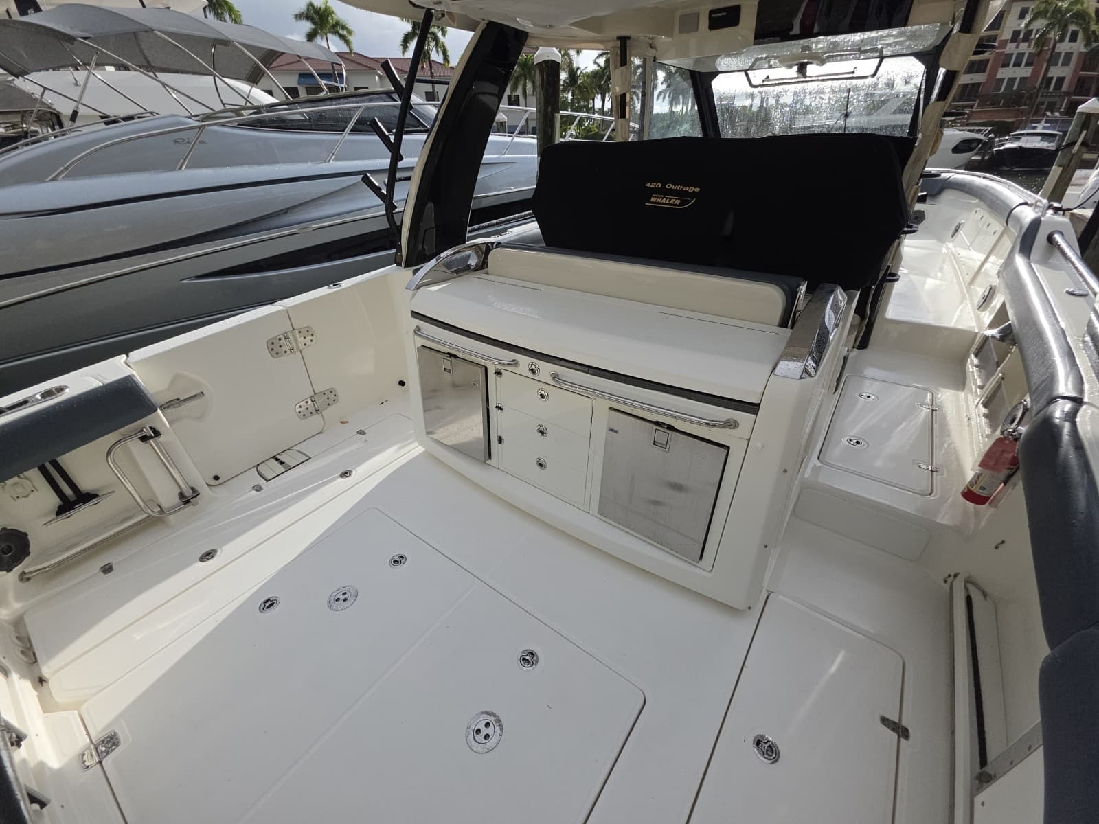 2021 Boston Whaler 420 Outrage - Photo 25