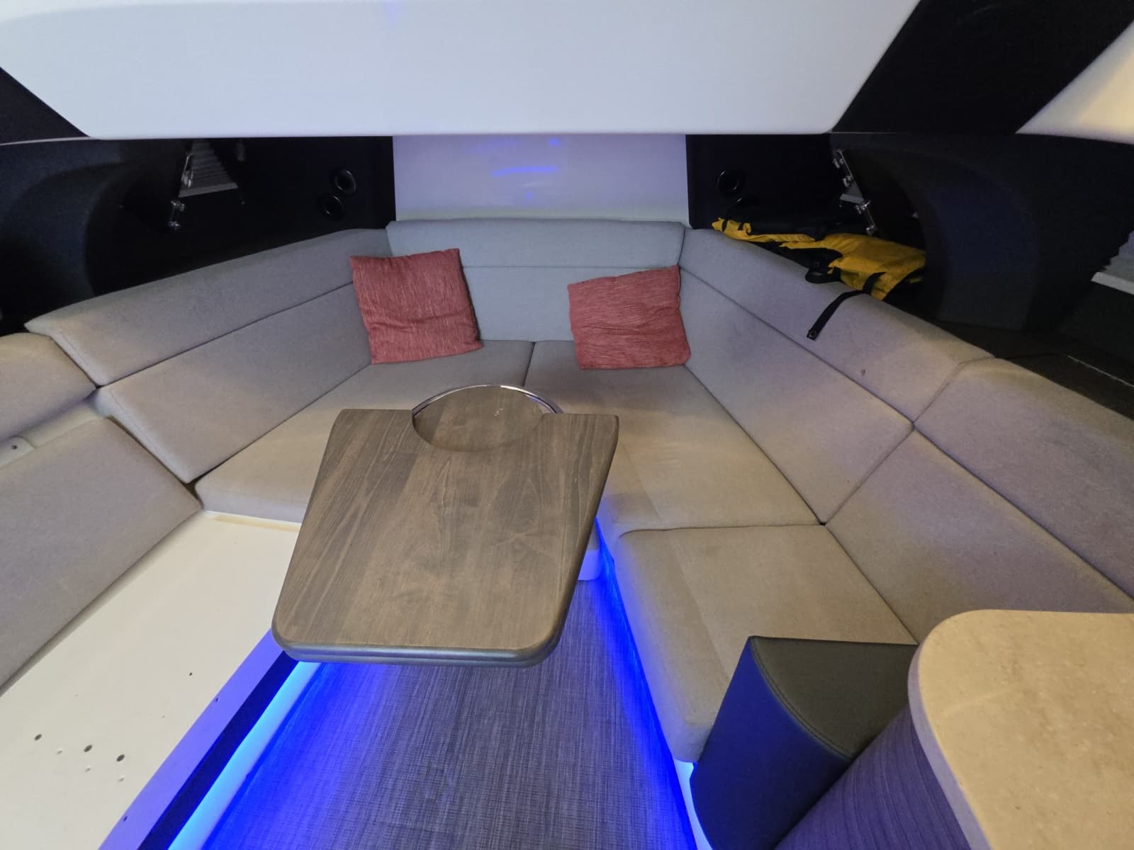 2021 Boston Whaler 420 Outrage - Photo 77