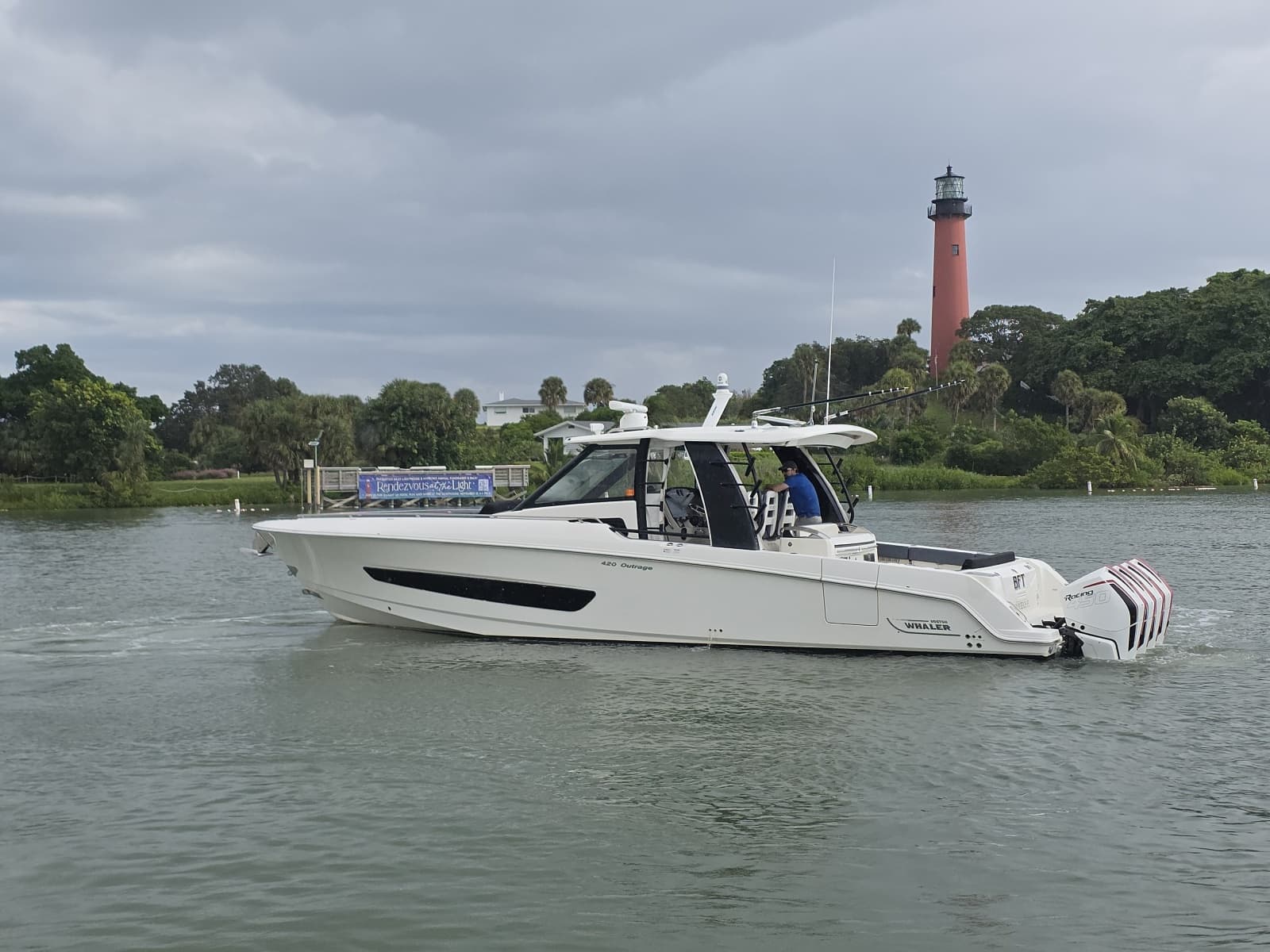 2021 Boston Whaler 420 Outrage - Photo 6