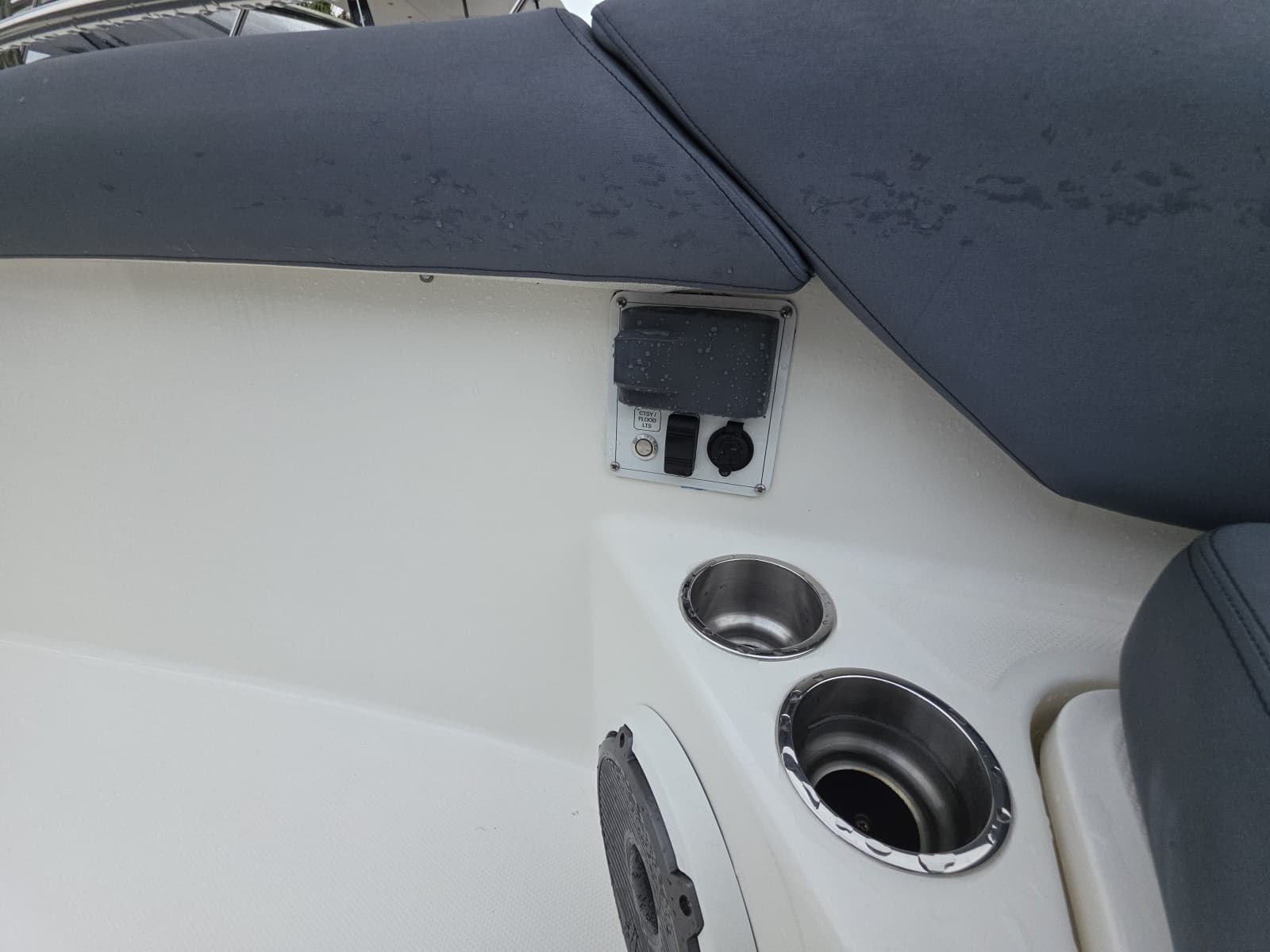 2021 Boston Whaler 420 Outrage - Photo 39