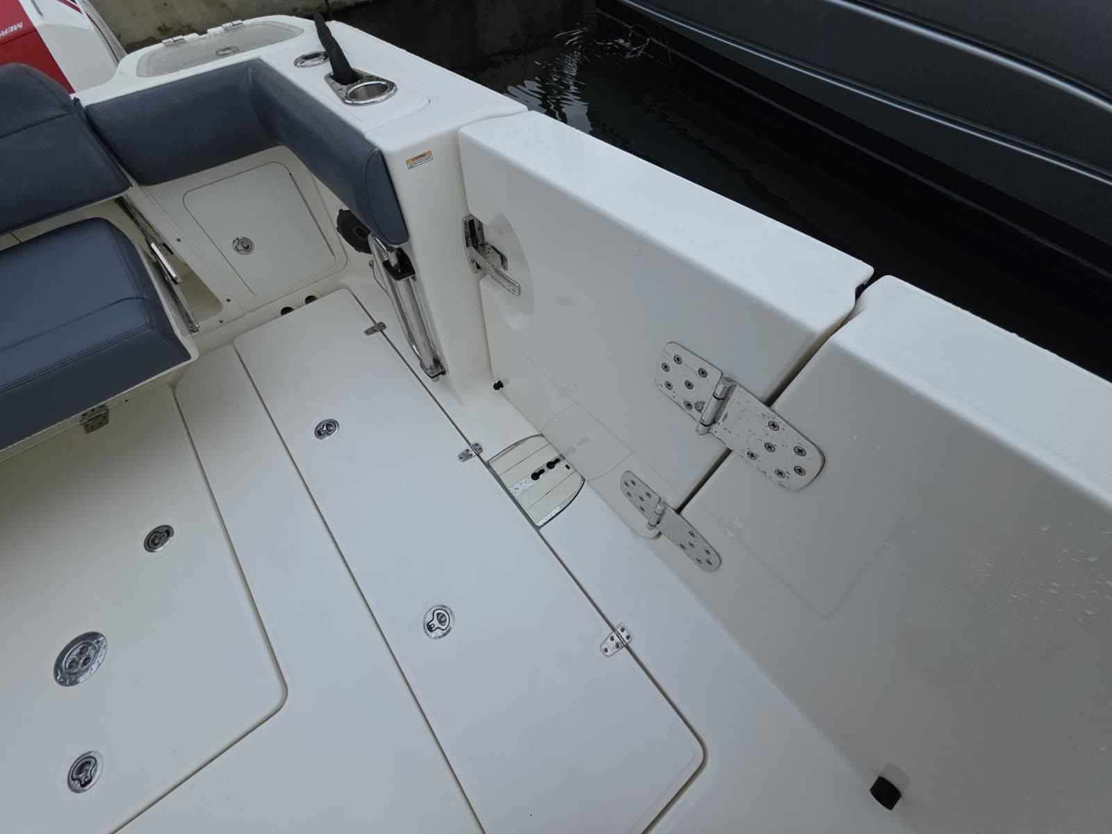 2021 Boston Whaler 420 Outrage - Photo 47