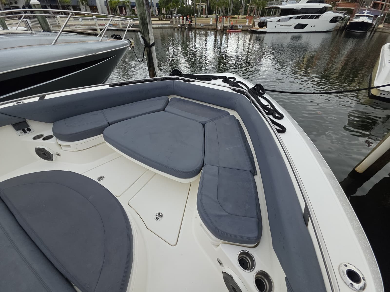2021 Boston Whaler 420 Outrage - Photo 38