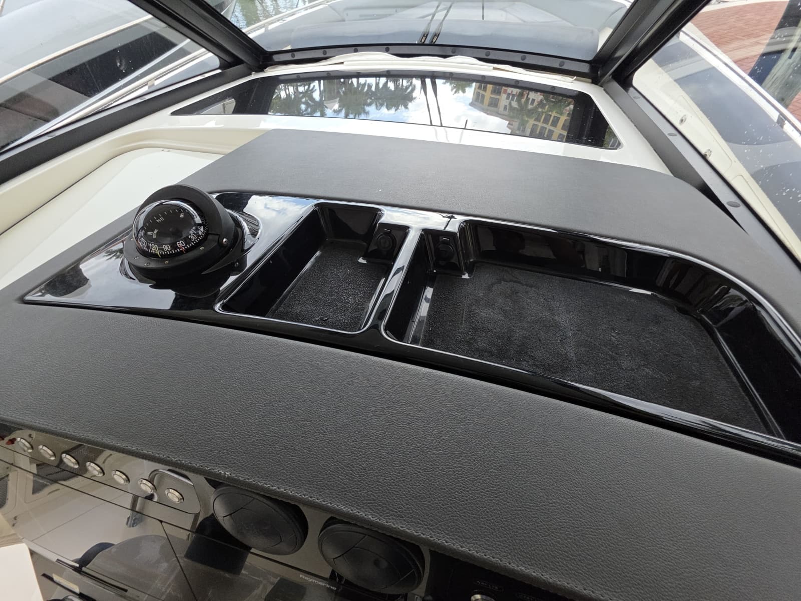 2021 Boston Whaler 420 Outrage - Photo 89