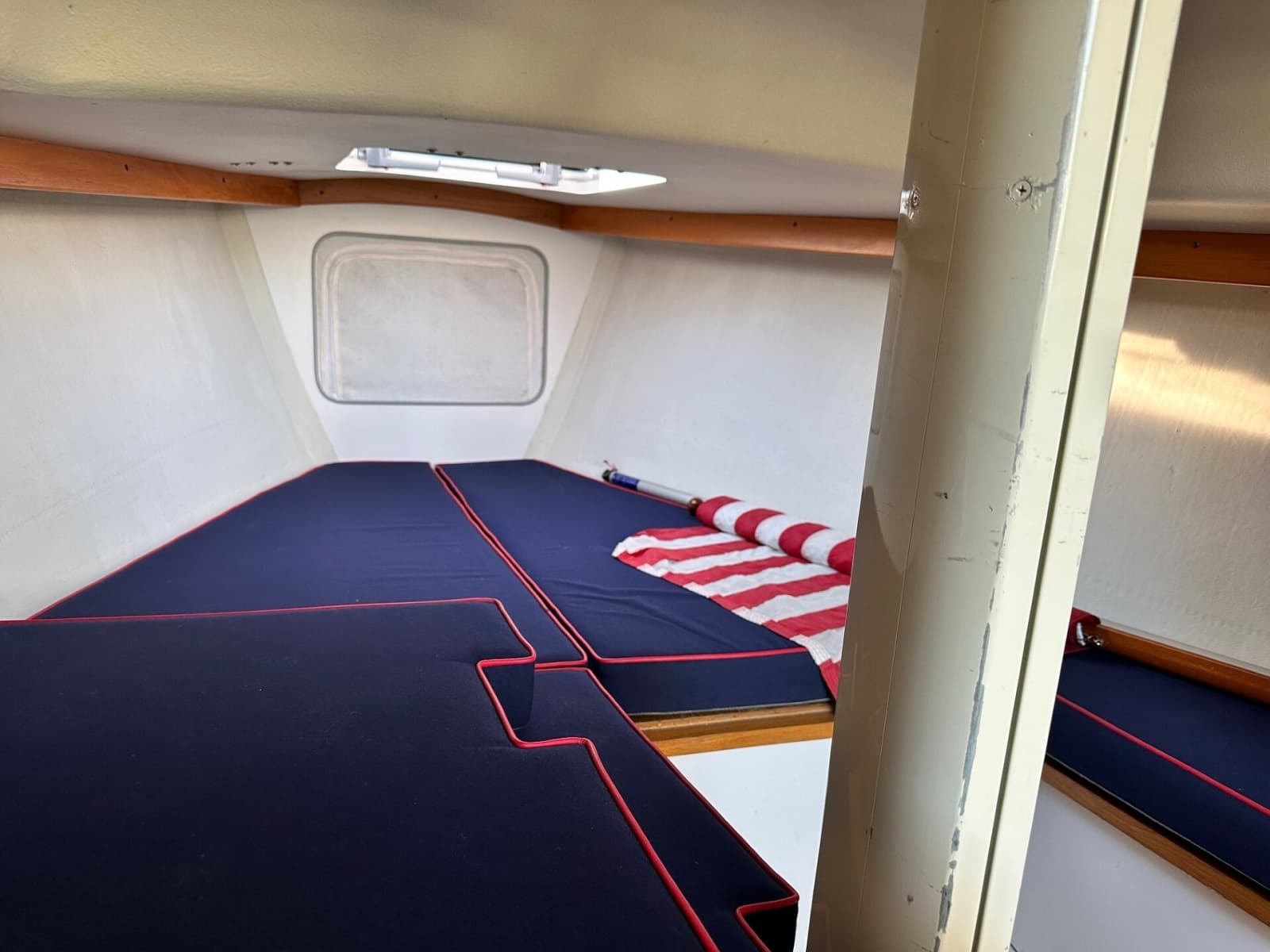 2002 Alerion Express - Photo 11