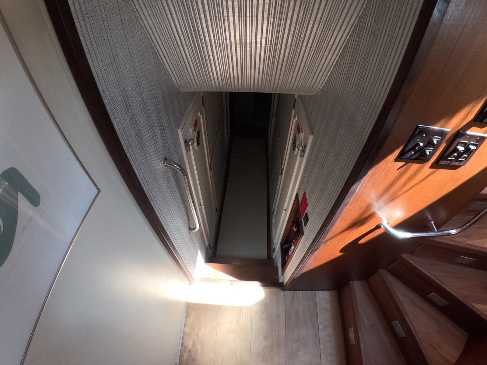 1987 Hatteras Motor Yacht