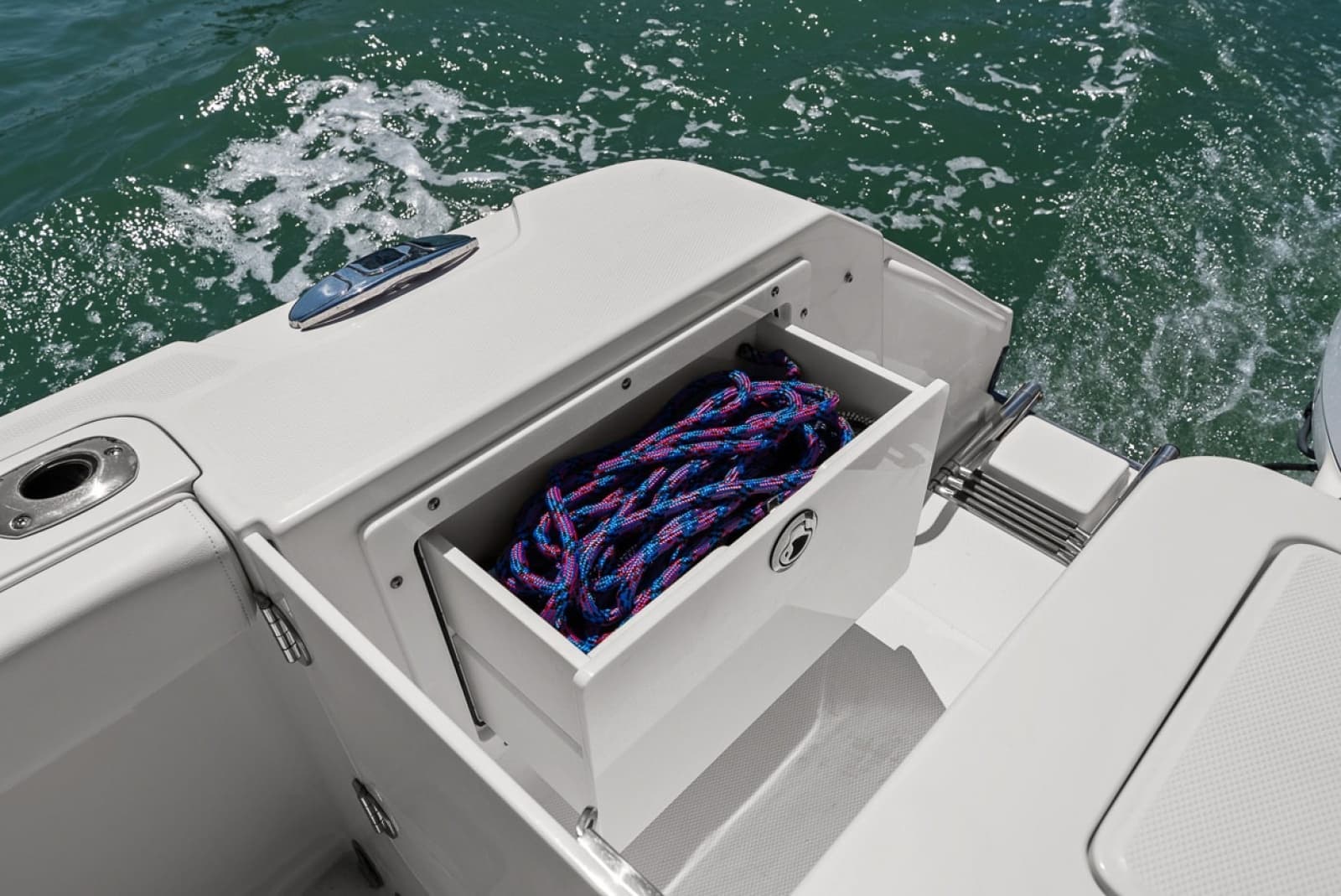 2018 Edgewater 280CX