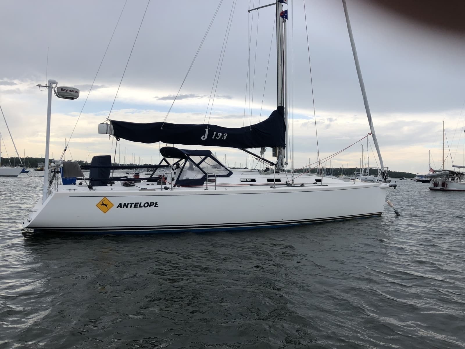 2004 J Boats J/133