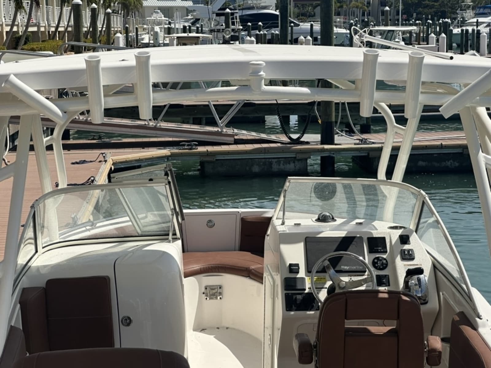 2019 Century 24 Resorter