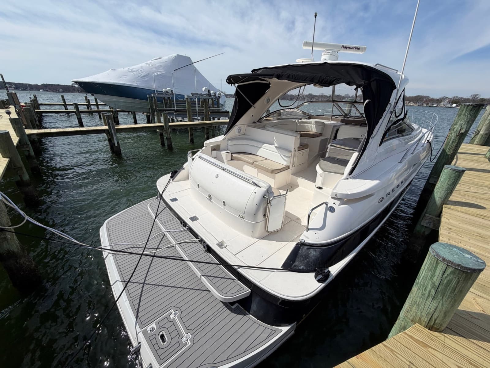 2005 Regal Commodore 4260