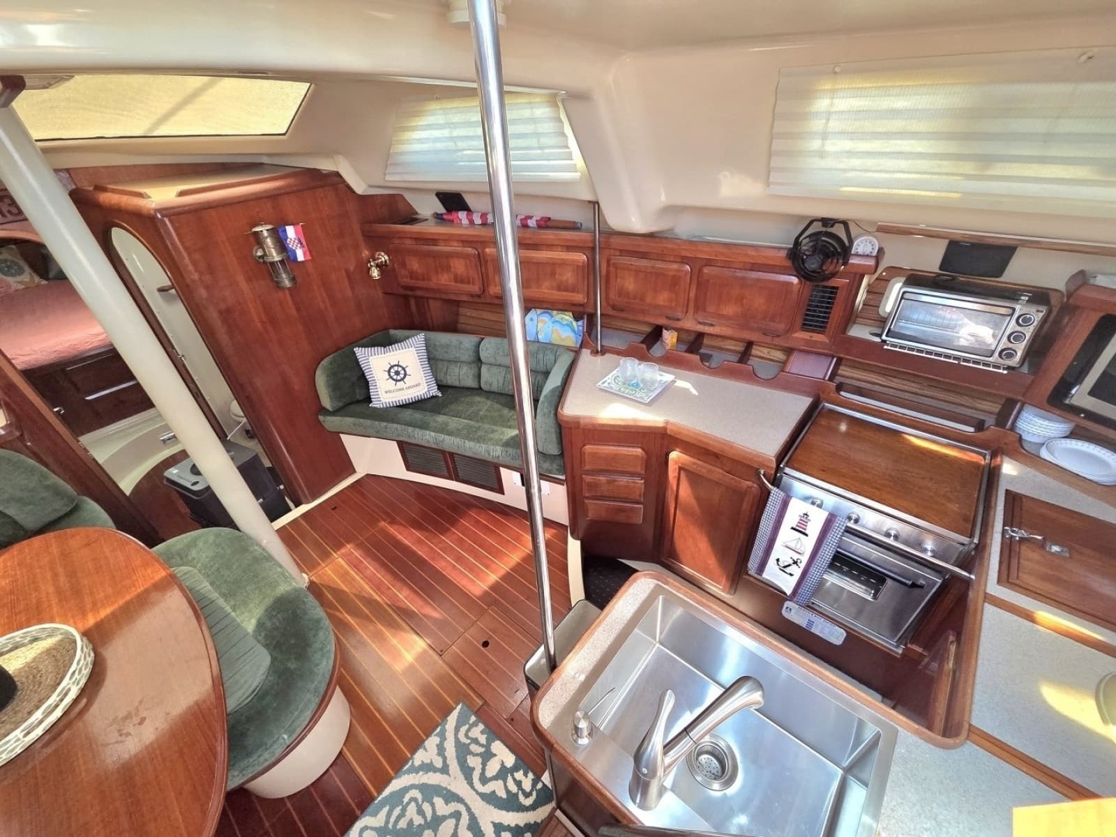 1991 Hunter Passage 42 - Photo 10