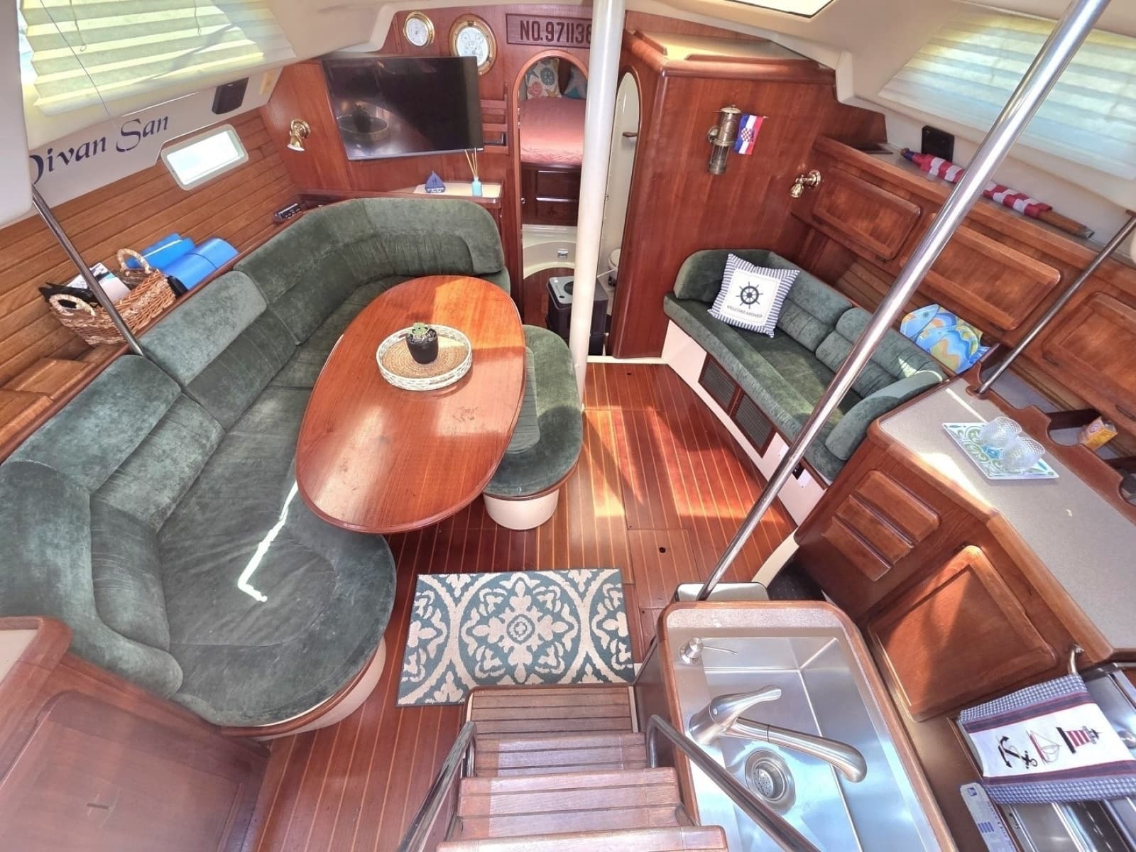 1991 Hunter Passage 42 - Photo 3