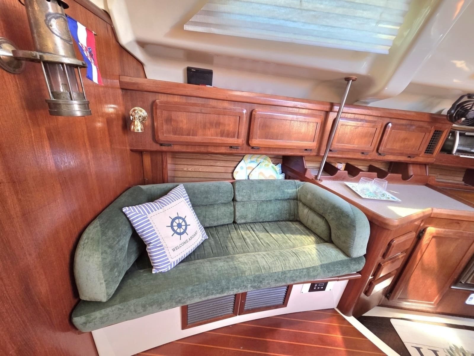 1991 Hunter Passage 42 - Photo 14