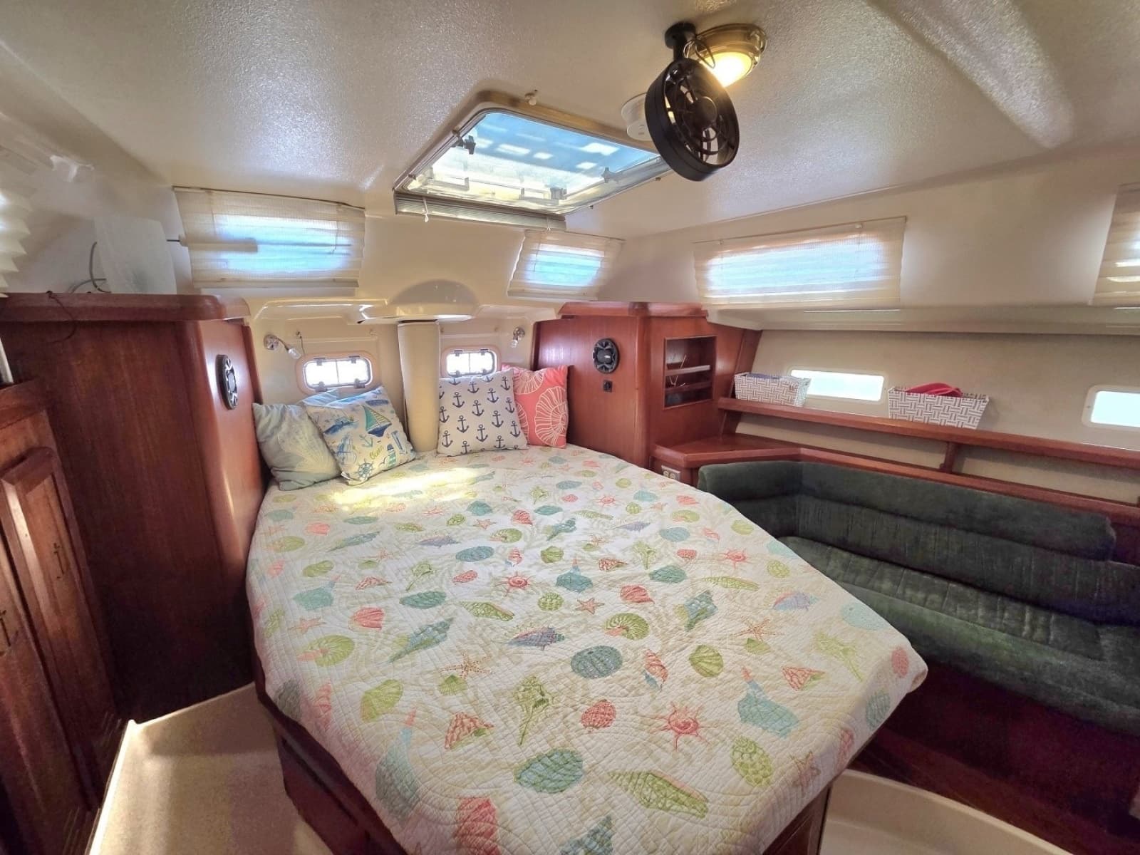 1991 Hunter Passage 42 - Photo 4