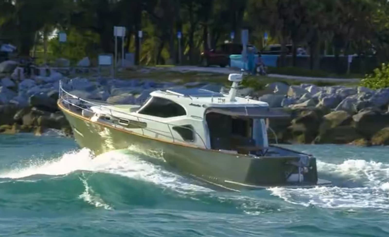 2019 Monachus Issa 45 Issa