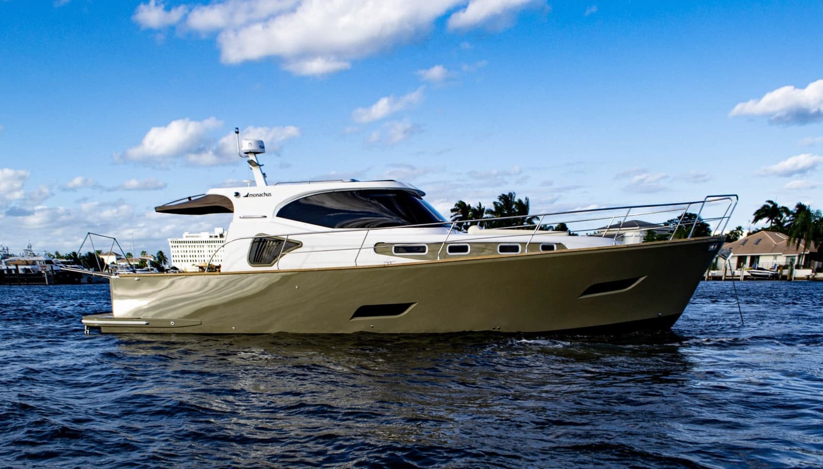 2019 Monachus Issa 45 Issa