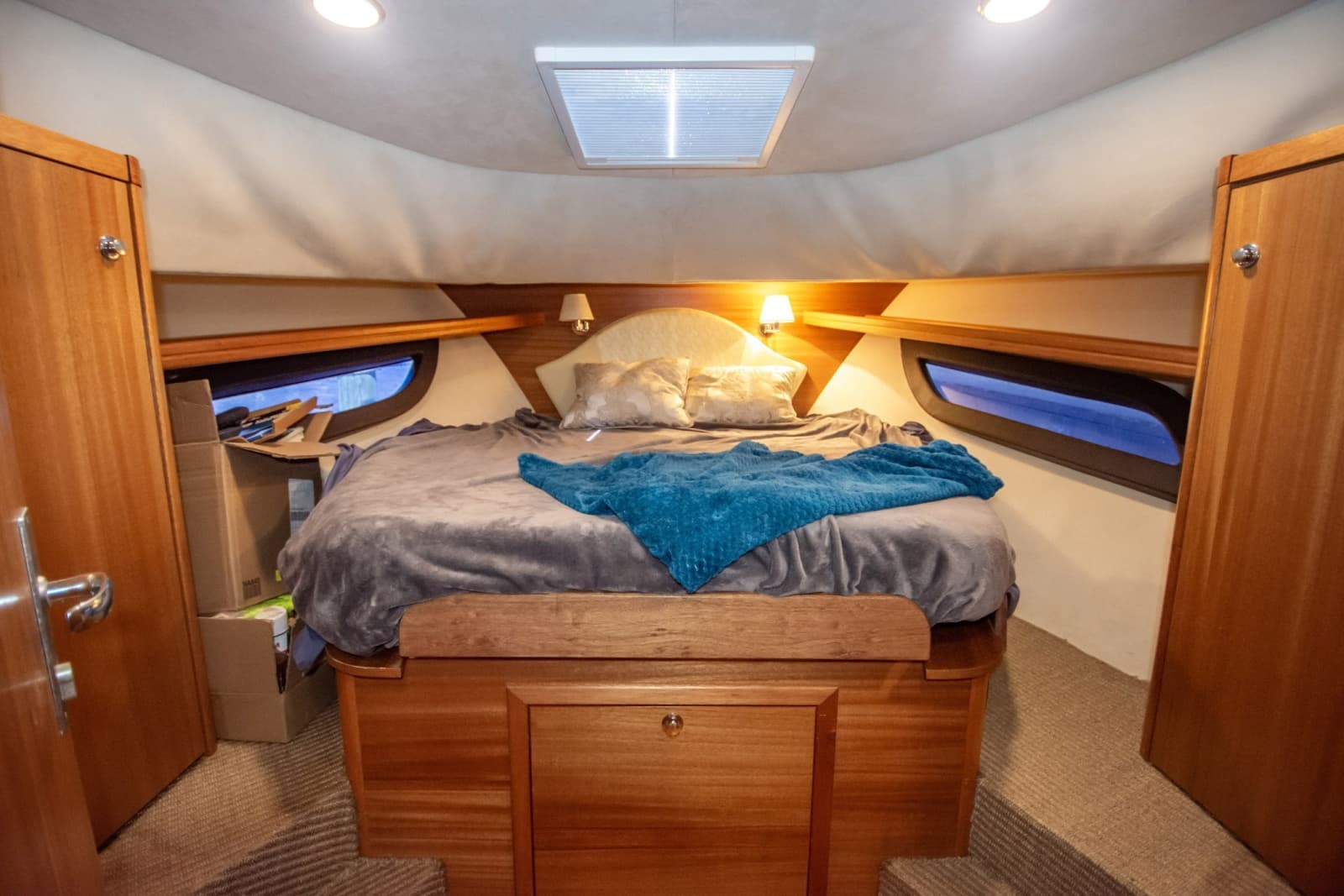 2019 Monachus Issa 45 Issa