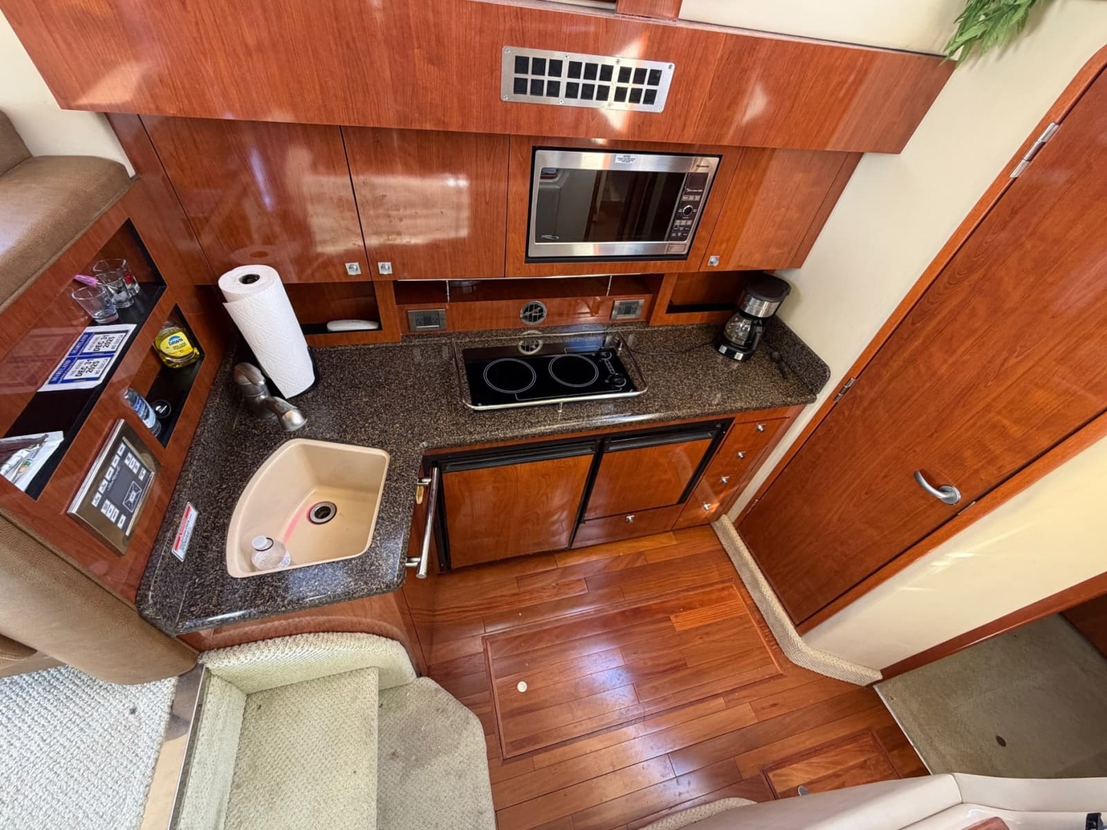 2007 Sea Ray Sedan Bridge