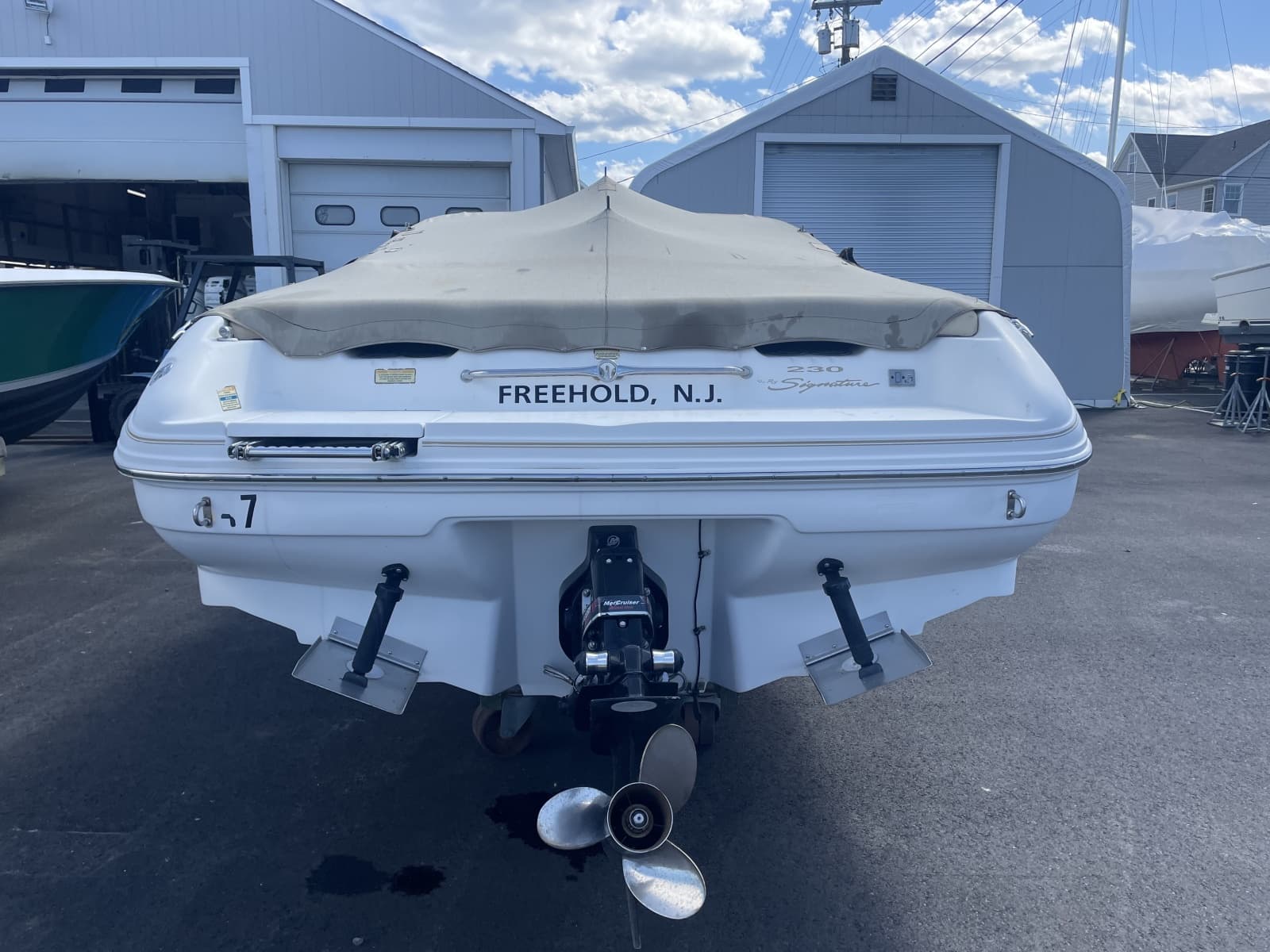 2000 Sea Ray 230 Signature