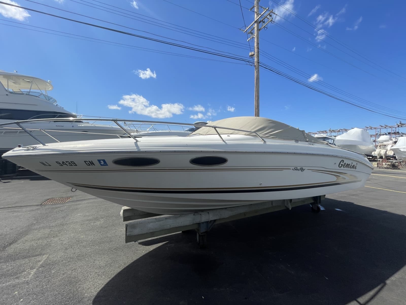 2000 Sea Ray 230 Signature