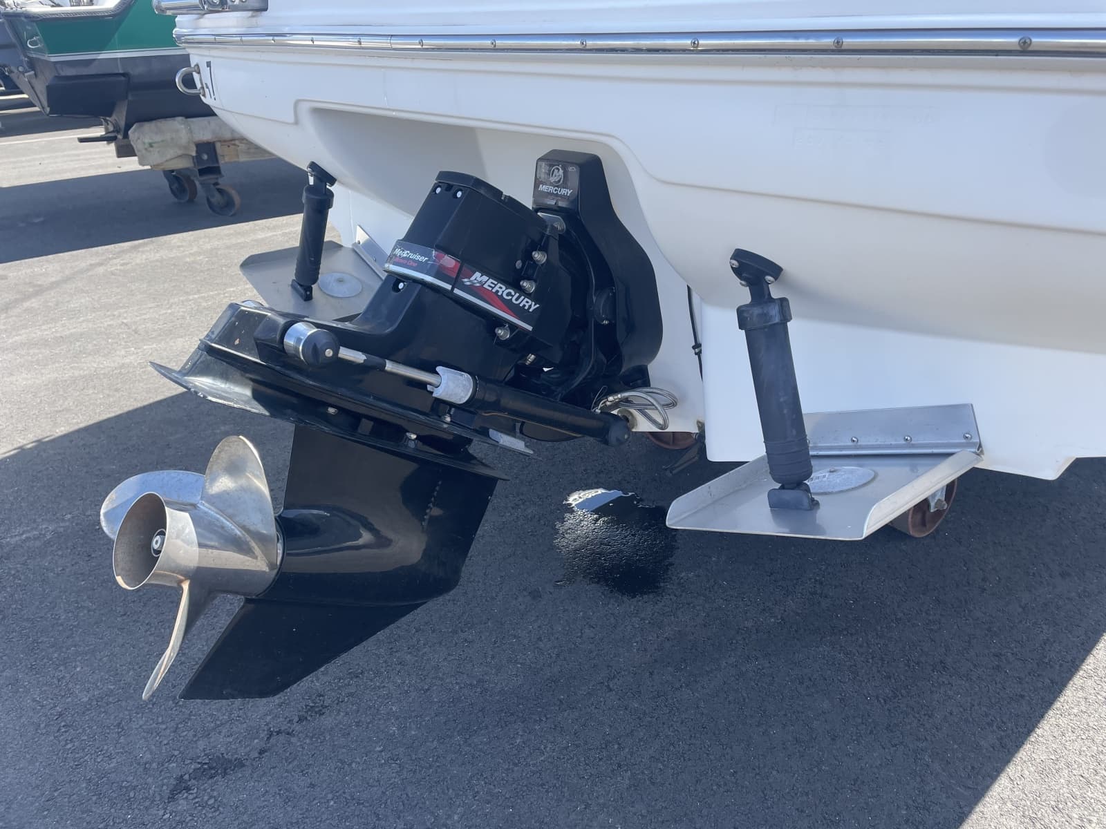 2000 Sea Ray 230 Signature