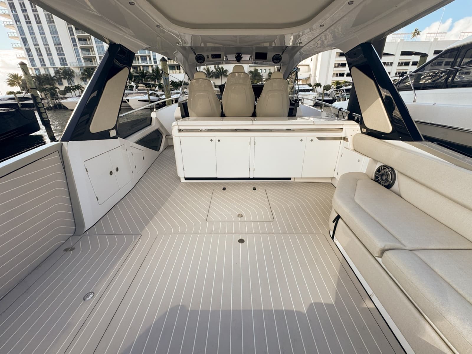 2023 Azimut Verve 47