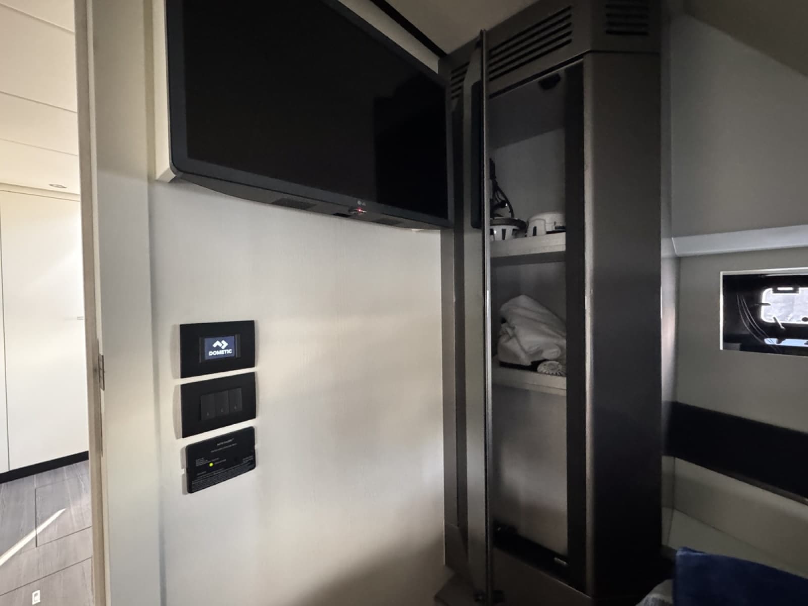 2023 Azimut Verve 47