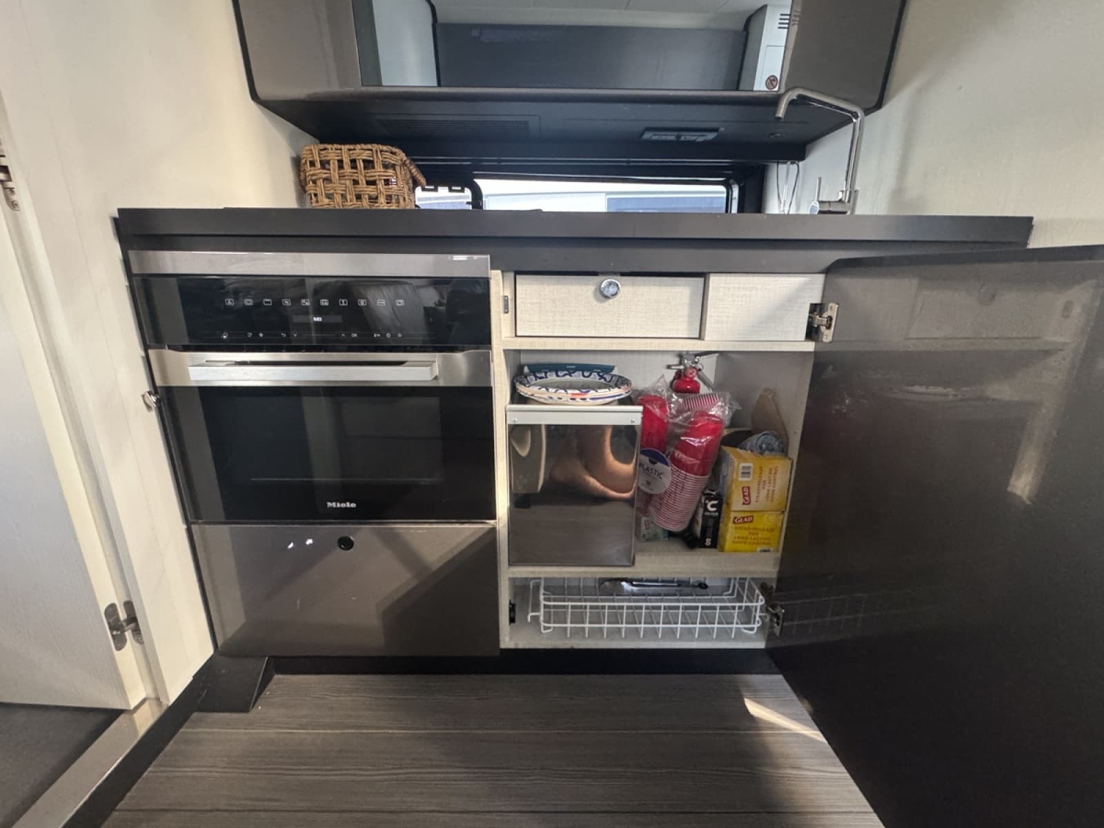 2023 Azimut Verve 47