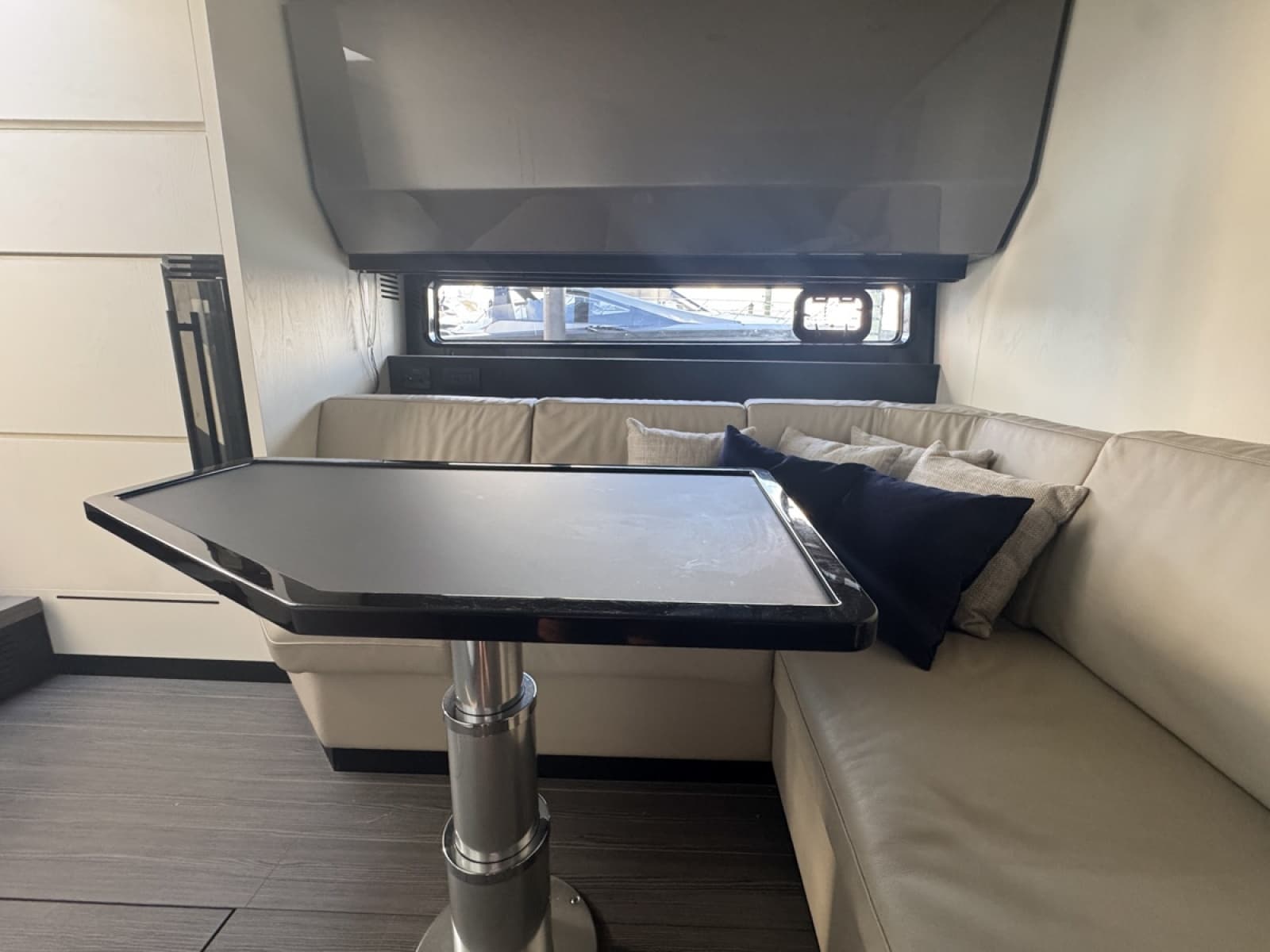 2023 Azimut Verve 47