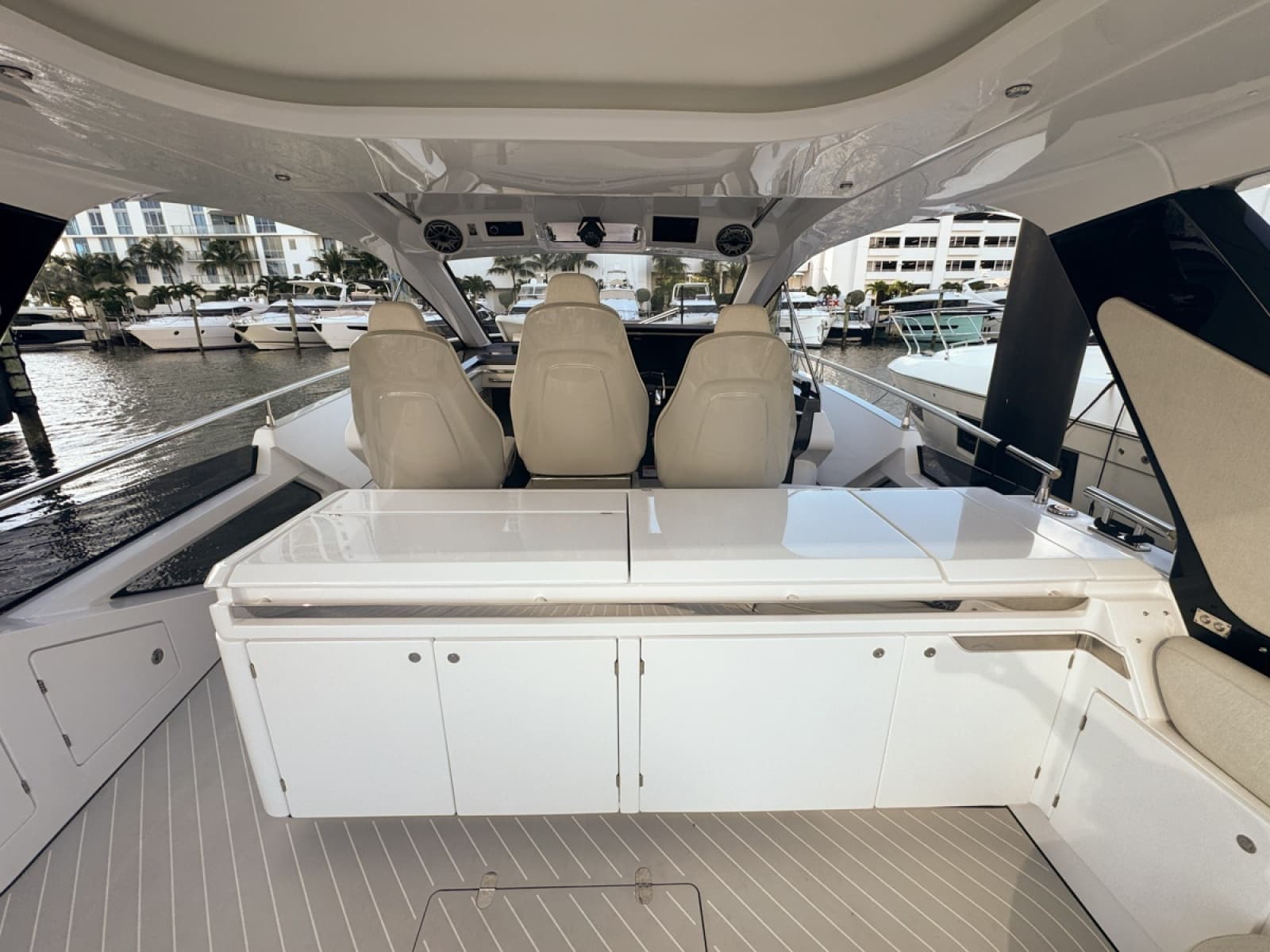 2023 Azimut Verve 47