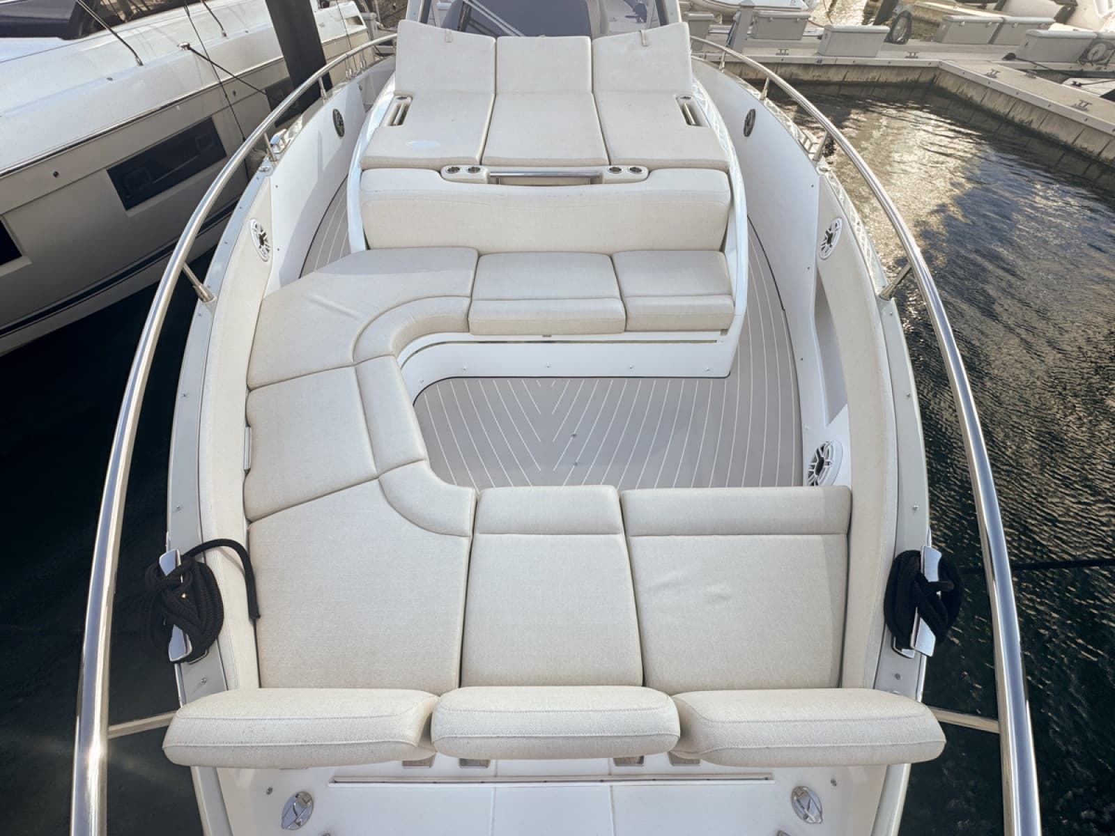 2023 Azimut Verve 47