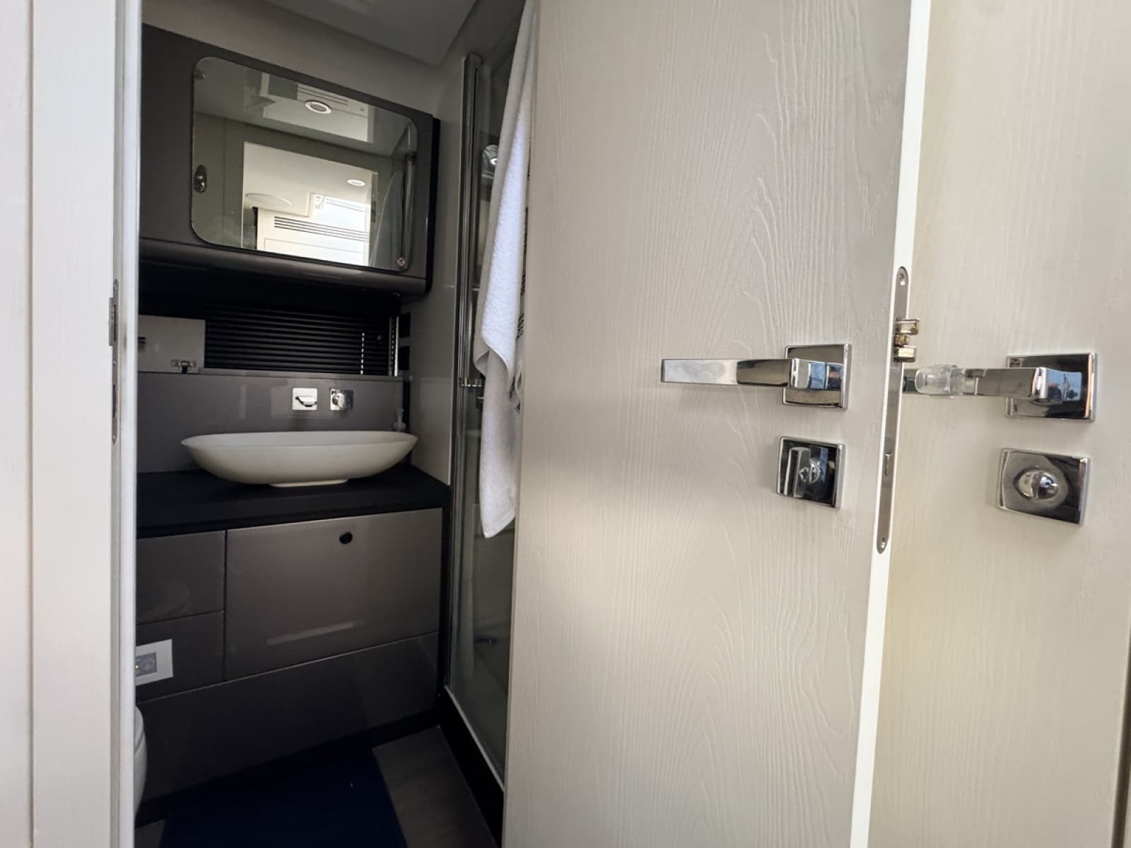 2023 Azimut Verve 47